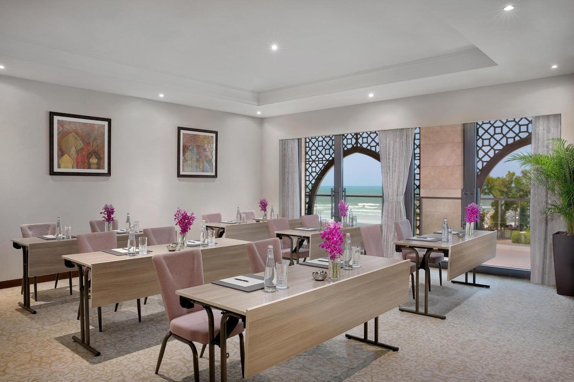 Ajman Saray, A Luxury Collection Resort, Ajman Ngoại thất bức ảnh Meeting room