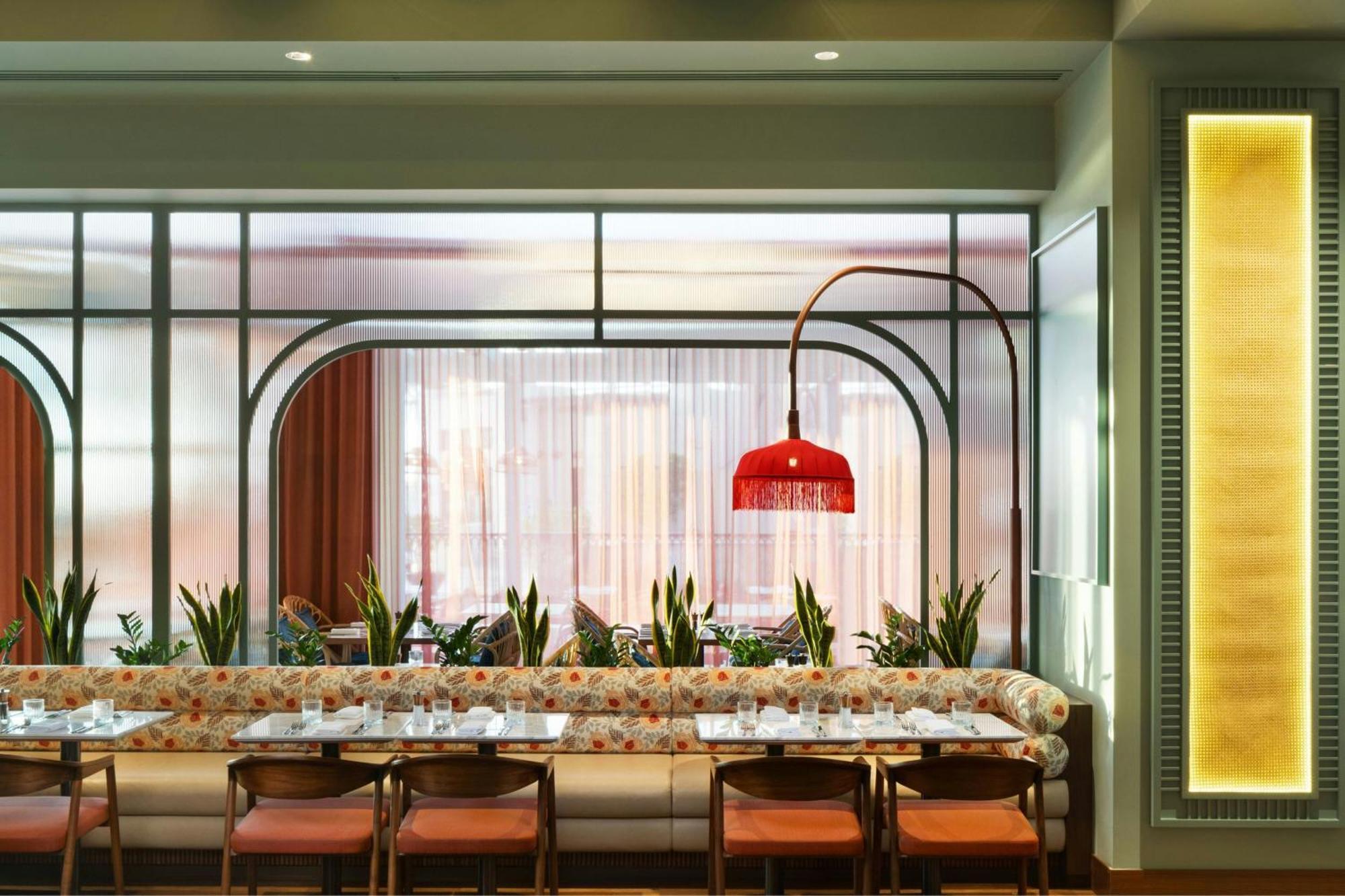 Ajman Saray, A Luxury Collection Resort, Ajman Ngoại thất bức ảnh Interior of the restaurant