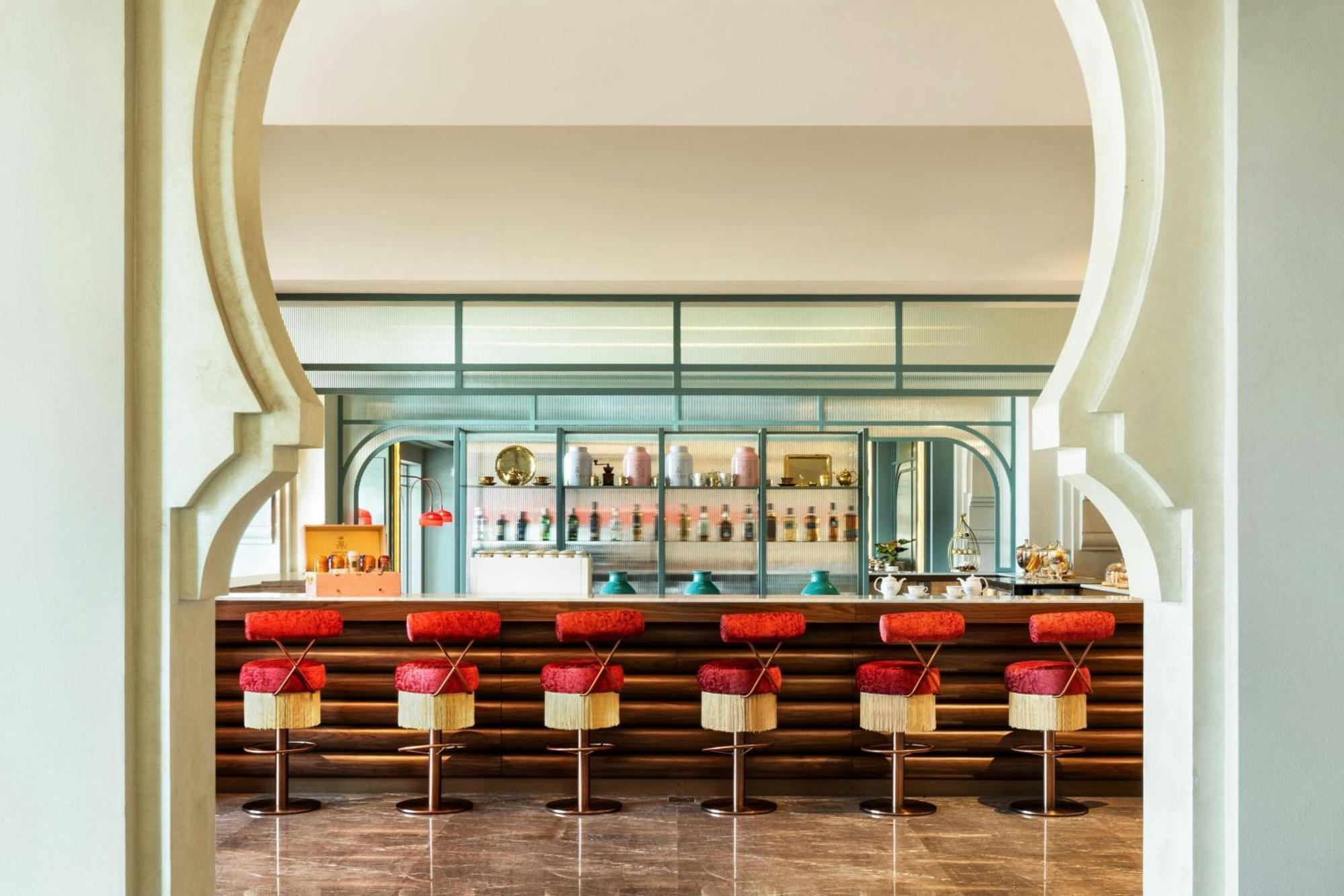 Ajman Saray, A Luxury Collection Resort, Ajman Ngoại thất bức ảnh The bar at the hotel