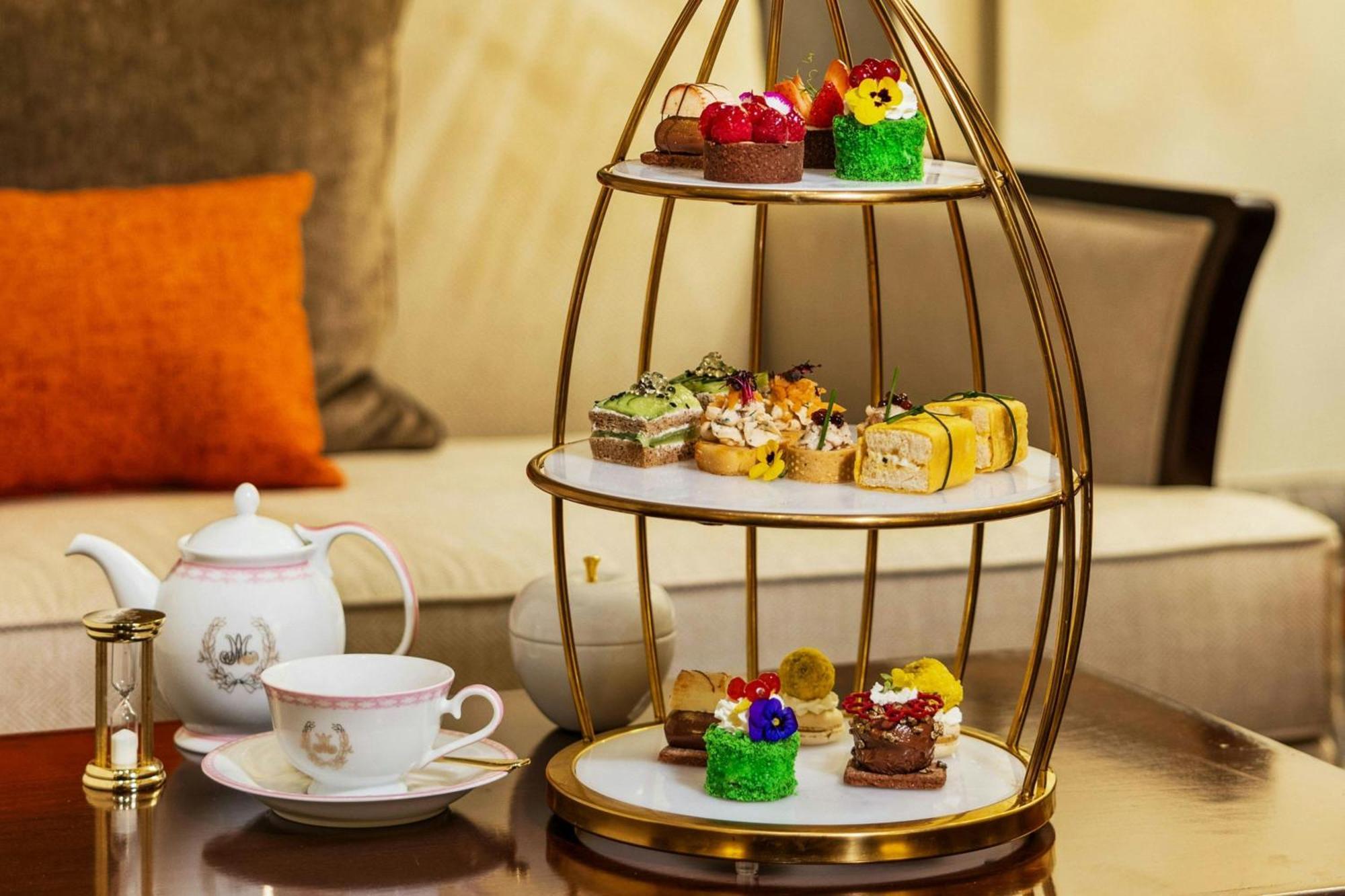 Ajman Saray, A Luxury Collection Resort, Ajman Ngoại thất bức ảnh Afternoon tea at the Taj Mahal Palace, Mumbai